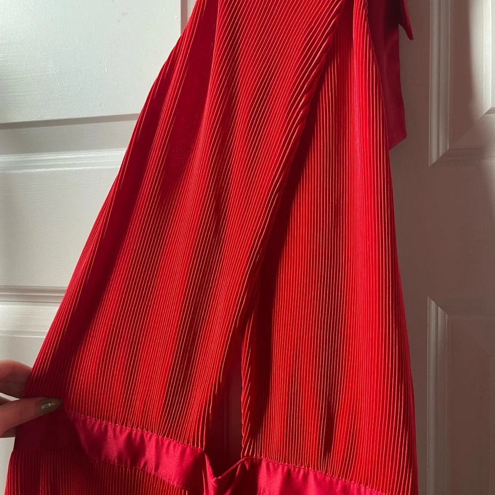 Elegant Red Halter Jumpsuit - Picture 4 of 9